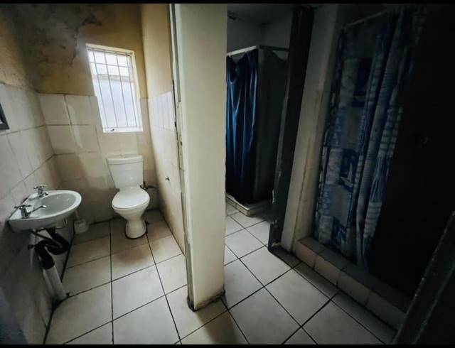 6 BEDROOM HOUSE FOR SALE IN BRIXTON